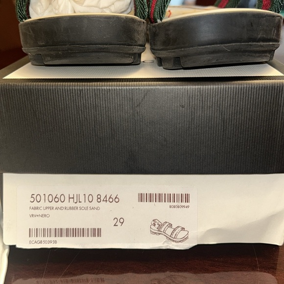 🔥🔥Gucci Sandles🔥🔥 - Picture 3 of 7